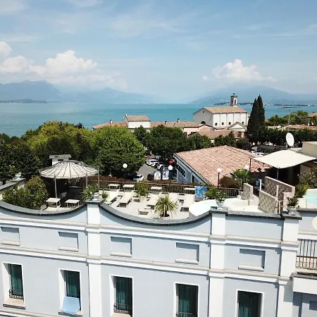 Hotell Enrichetta 3*