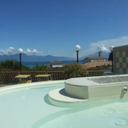 Hotell Enrichetta 3*