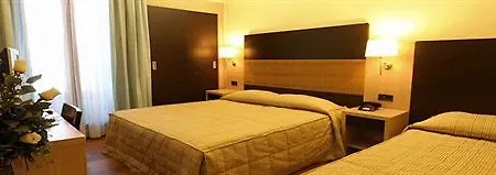 Hotell Enrichetta 3*