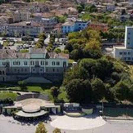 Enrichetta ホテル デセンツァーノ・デル・ガルダ