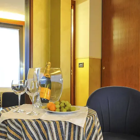Enrichetta 3* Desenzano del Garda