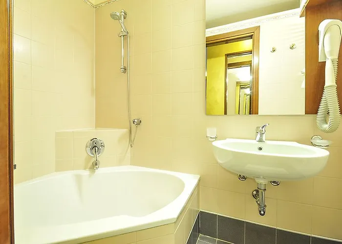 Enrichetta 3* Desenzano del Garda
